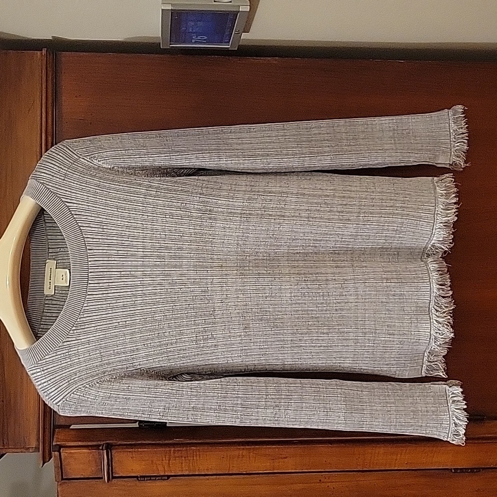 CLUB MONACO | Rib Space-Dyed Sweater in Grey Multi Fringe Trim - size M